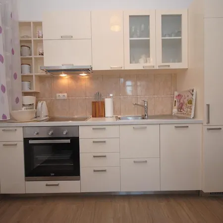 Gluic Каштела