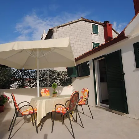Gluic Apartment Kastela