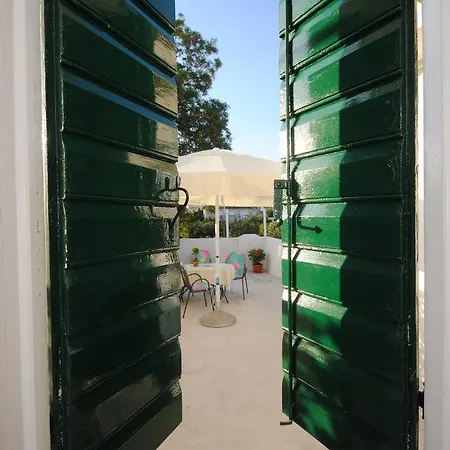 Gluic Apartment *