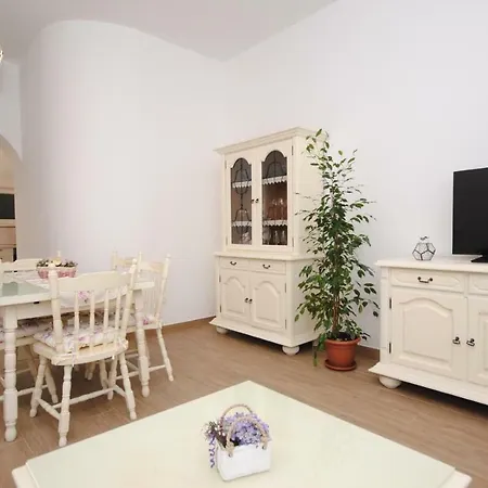 Gluic Apartment Kastela